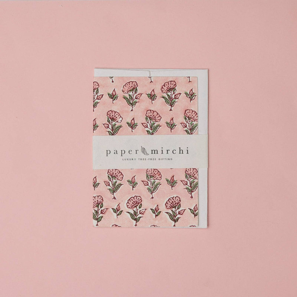 Carte fleurie – Petites fleurs sur fond rose poudré