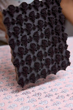 Carte fleurie – Petites fleurs sur fond rose poudré