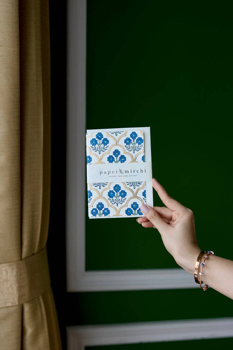 Carte fleurie – Treillage de fleurs bleues indigo