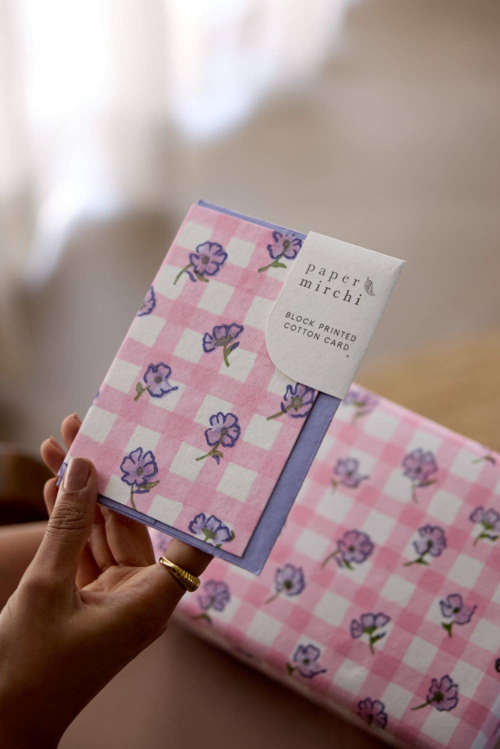 Carte fleurie – Vichy rose et fleurs violettes