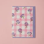 Carte fleurie – Vichy rose et fleurs violettes