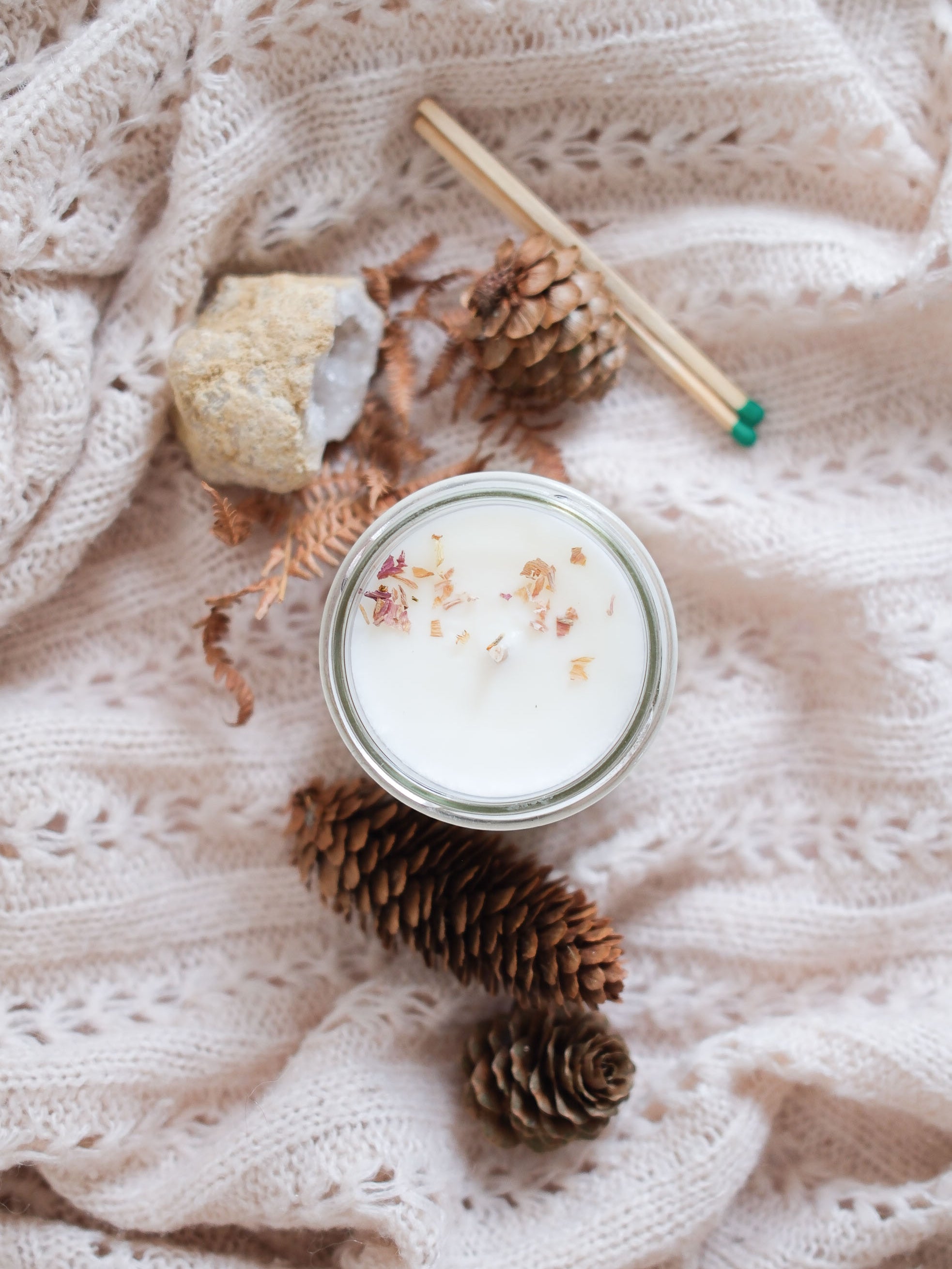 Bougie parfumée artisanale cire végétale - Ambre & Tonka