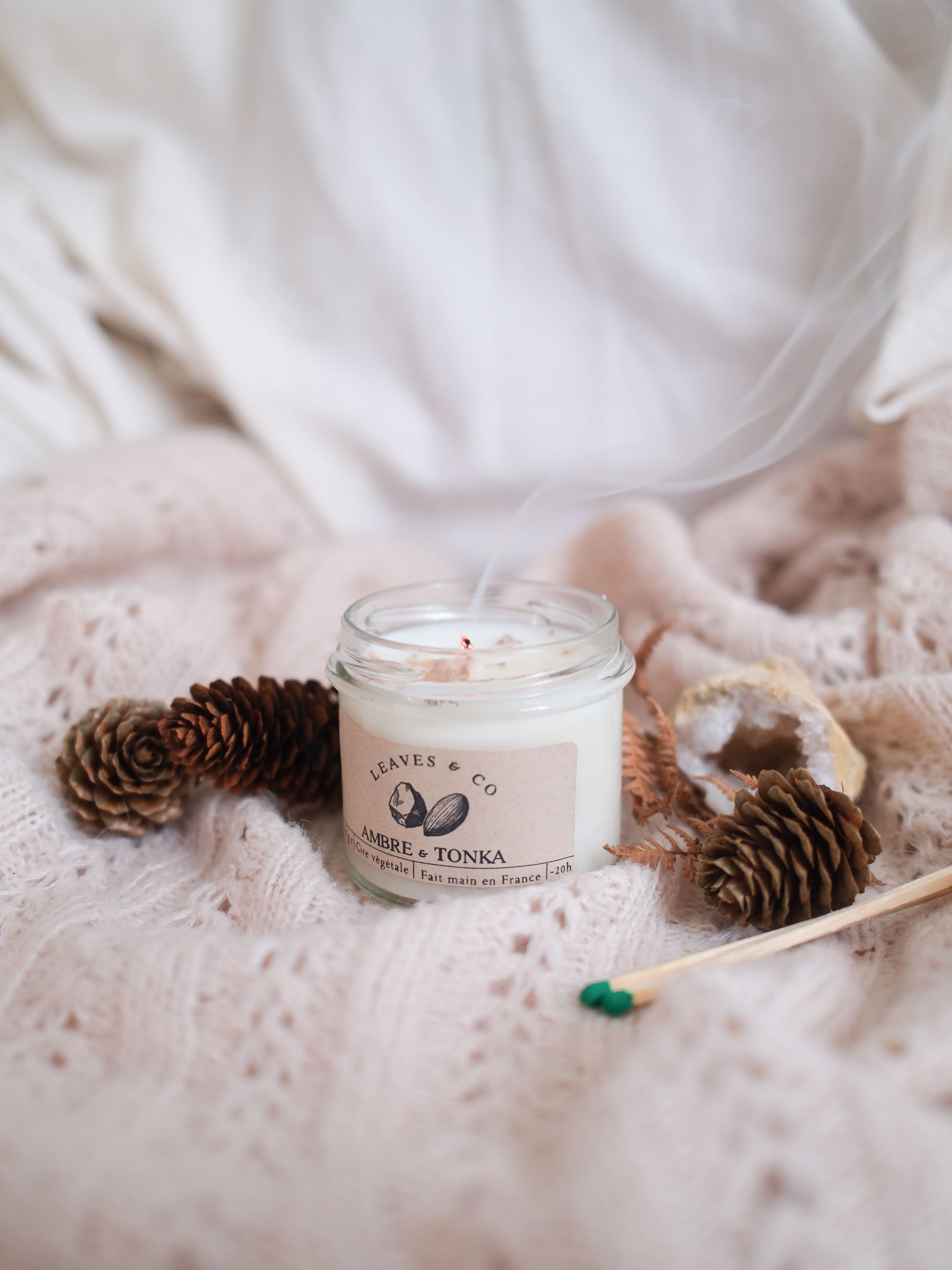 Bougie parfumée artisanale cire végétale - Ambre & Tonka