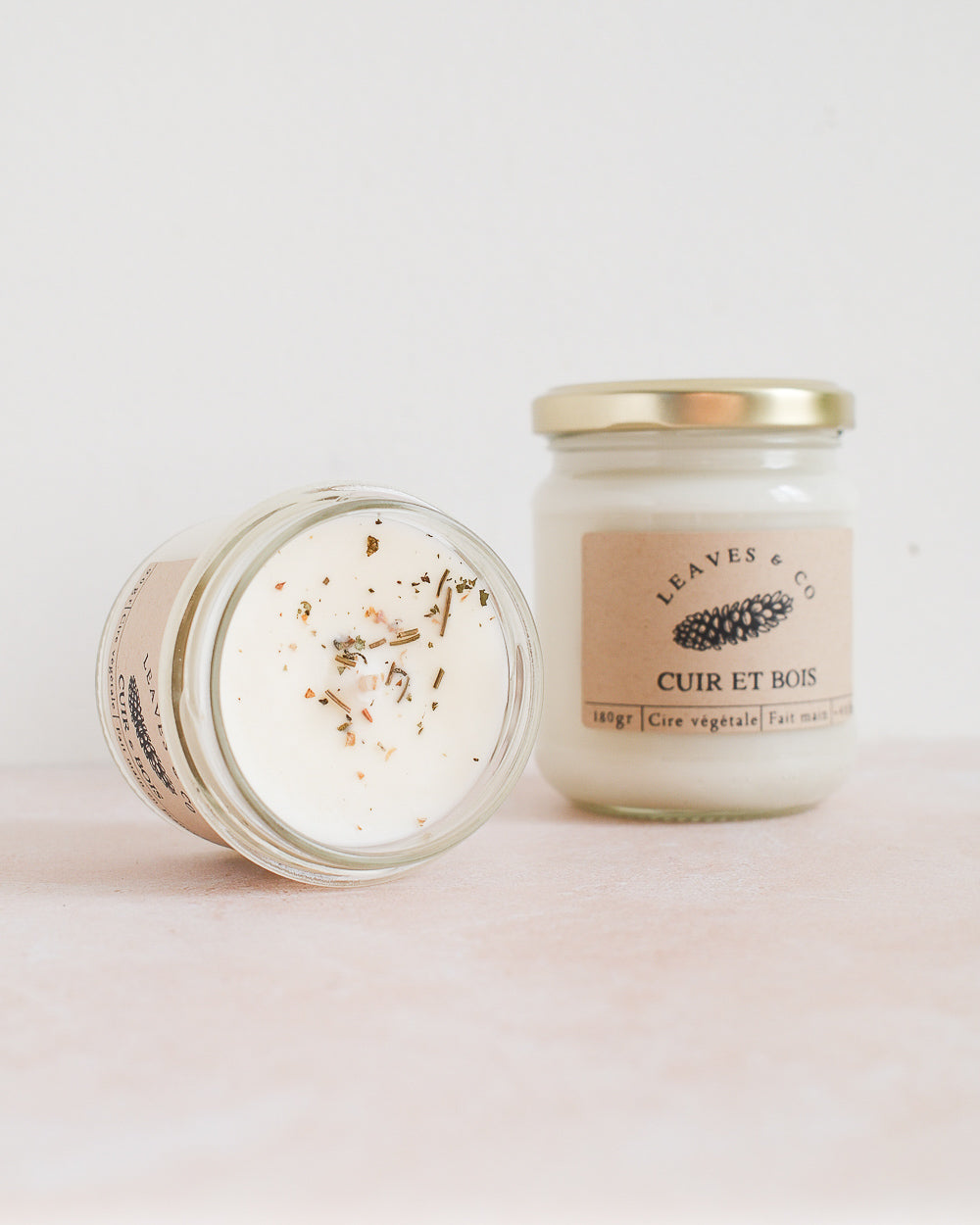 Bougie parfumée artisanale cire végétale - Cuir et bois