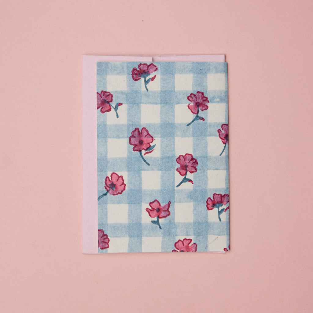 Carte d’anniversaire – Vichy bleu et fleurs roses
