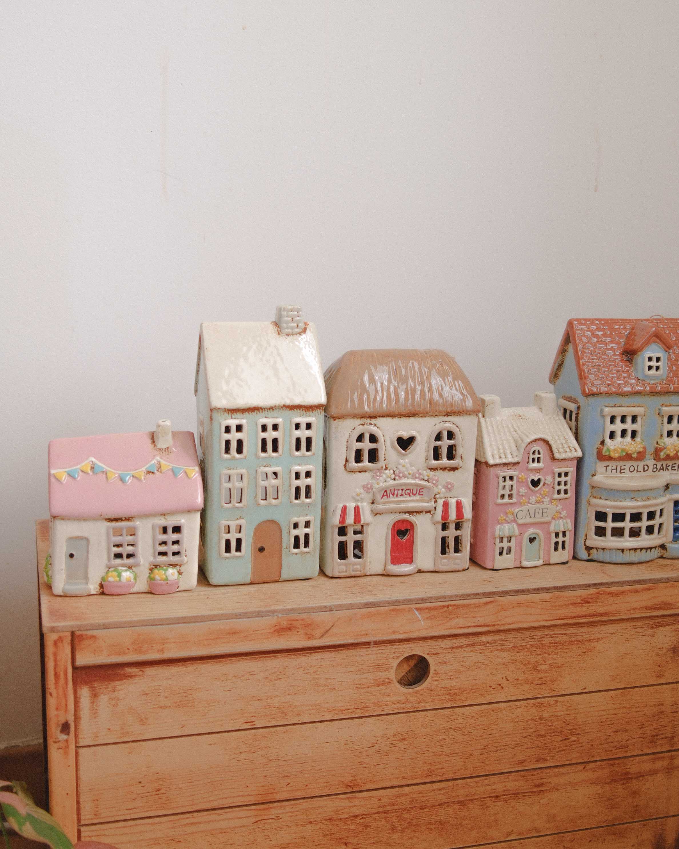 Tealight holder house - Bluebell Cottage