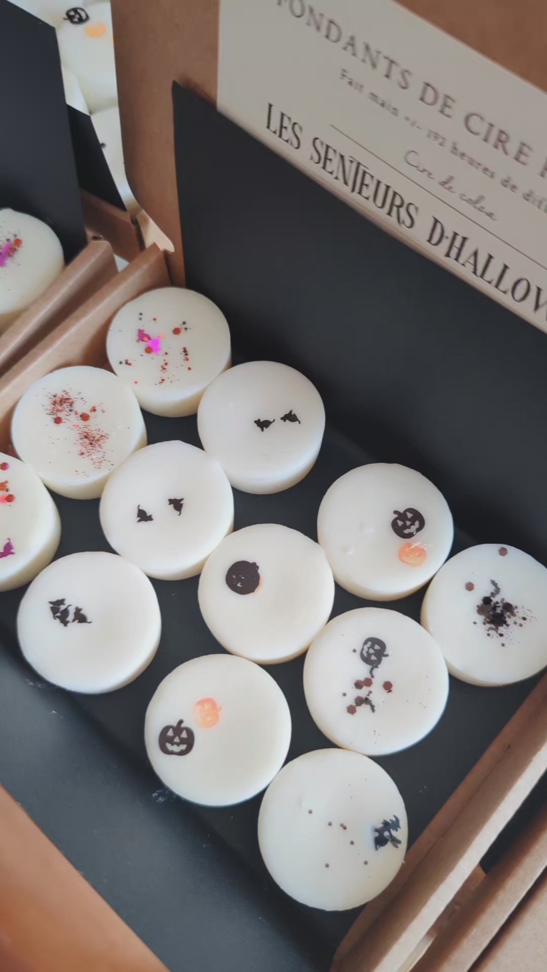 Box of 12 Halloween scented wax melts